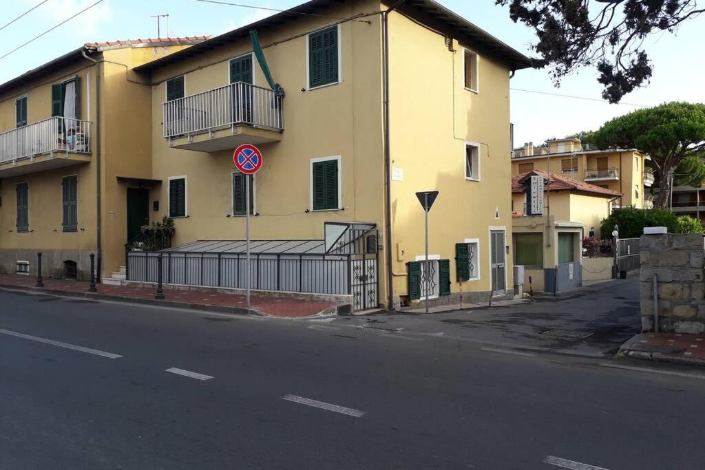 Apartmán Esclusivo Per Due Bordighera Exteriér fotografie